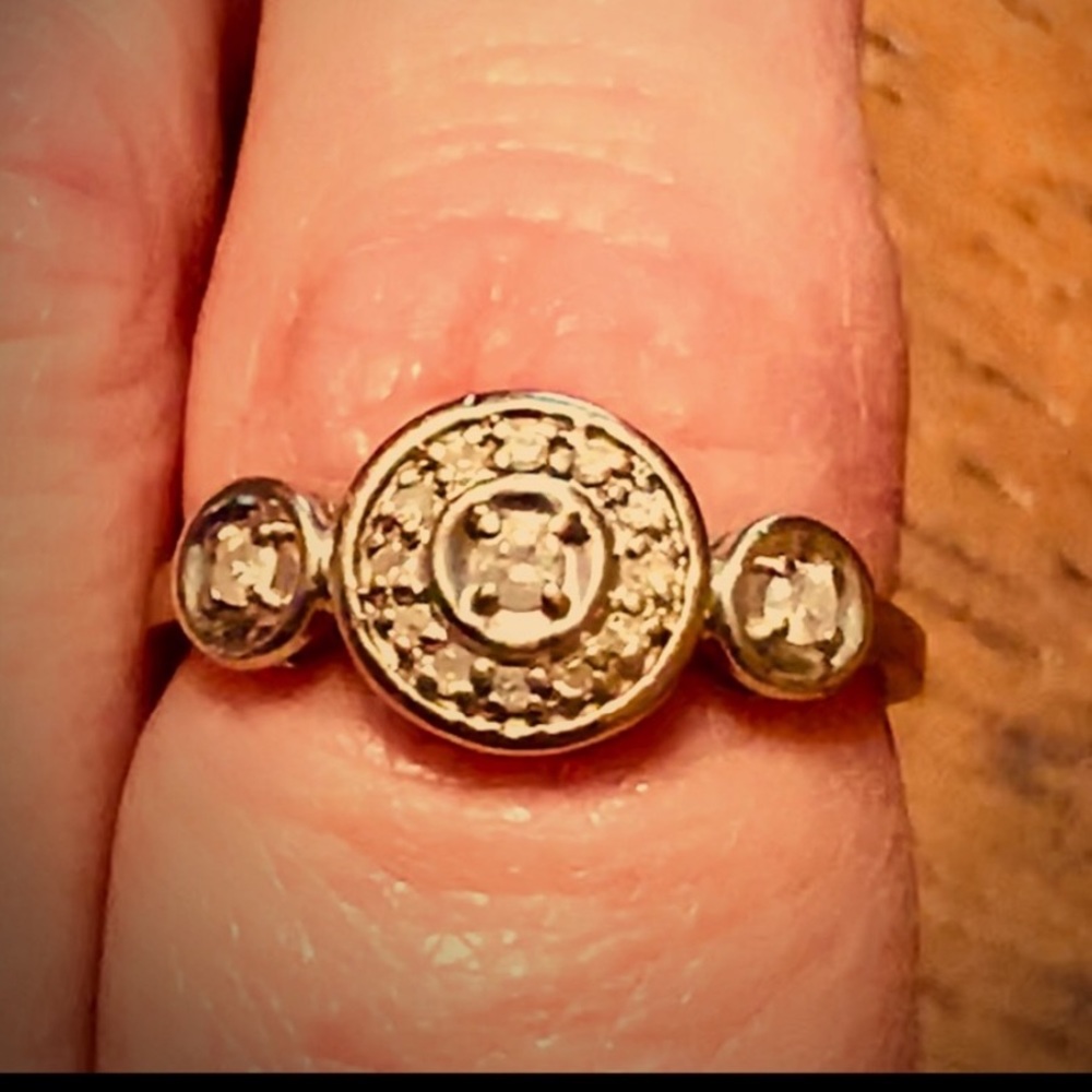 1/3ctw diamond ring 💎💍 in 10k white gold